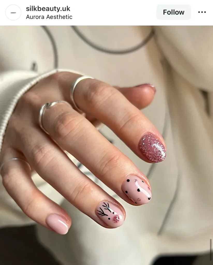 simple Christmas nails