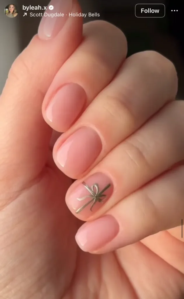 simple Christmas nails