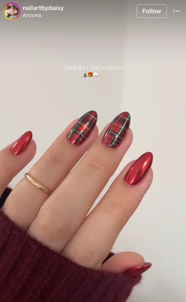 simple Christmas nails
