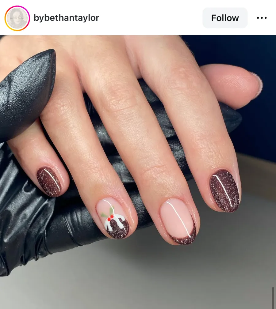 simple Christmas nails