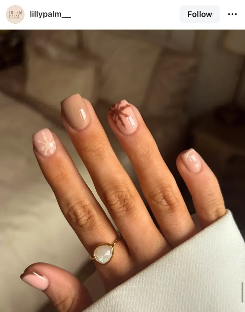 simple Christmas nails