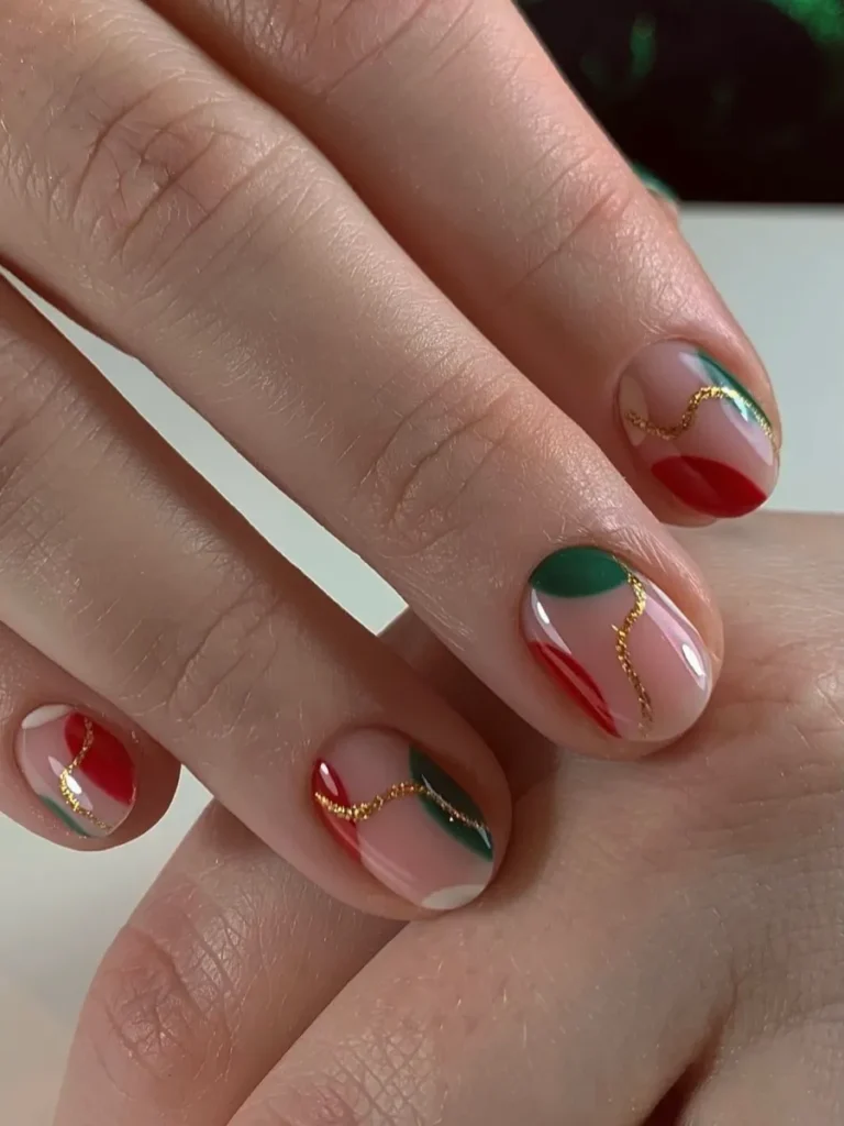 simple Christmas nails