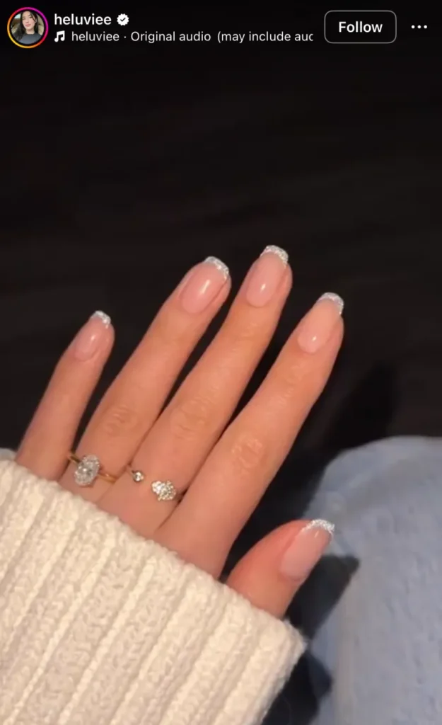 winter glitter nails