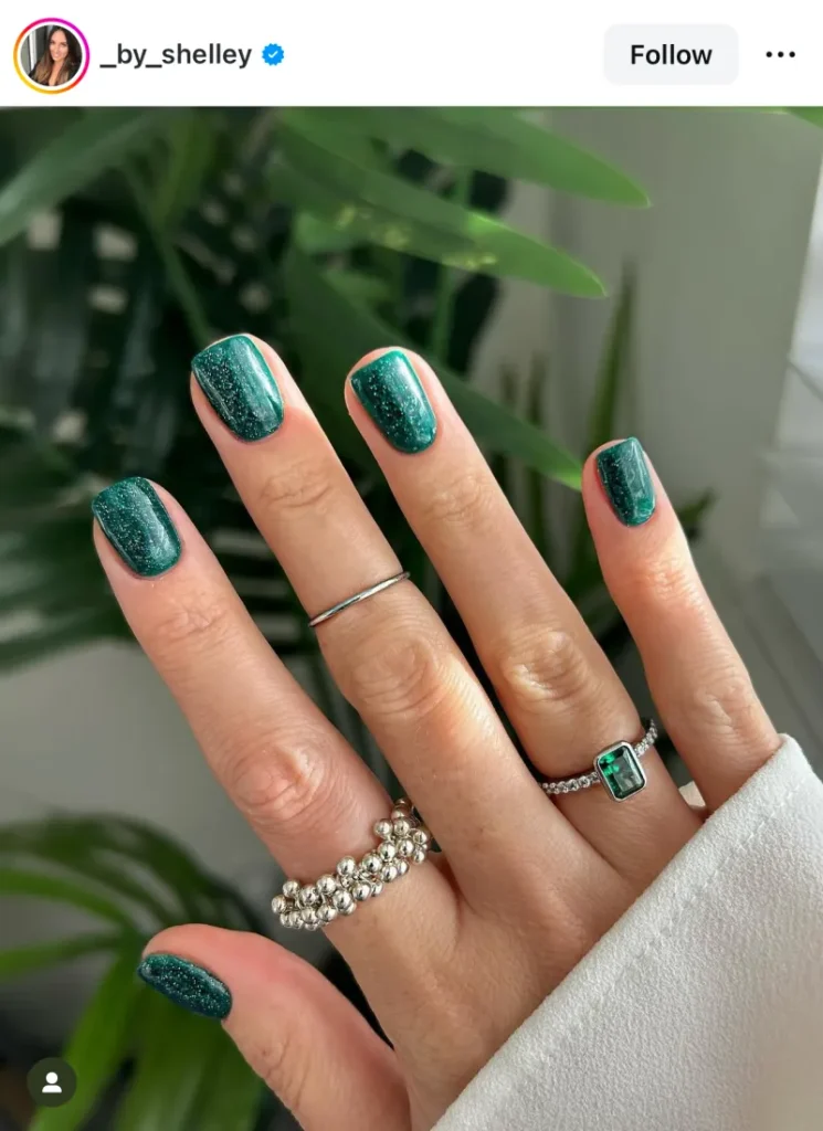 winter glitter nails